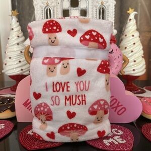I love you so Mush dish towels two pack NWT
